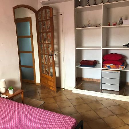 Chambre Climatisee Avec Sdb Privee Dans Une Villa Avec Piscine Ouverte D'Avril A Mi Octobre مارسيليا المظهر الخارجي الصورة